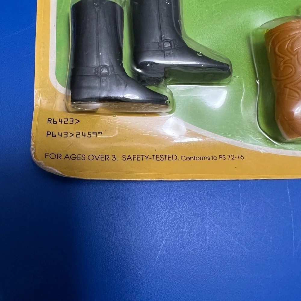 Vintage 1978 Barbie’s Ken Fashion Add Ons Shoes & Cases Package NEW Mattel Toys